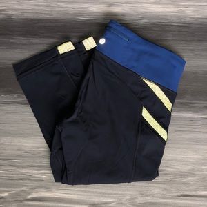 Lululemon Illumina Crop - Reflective Details